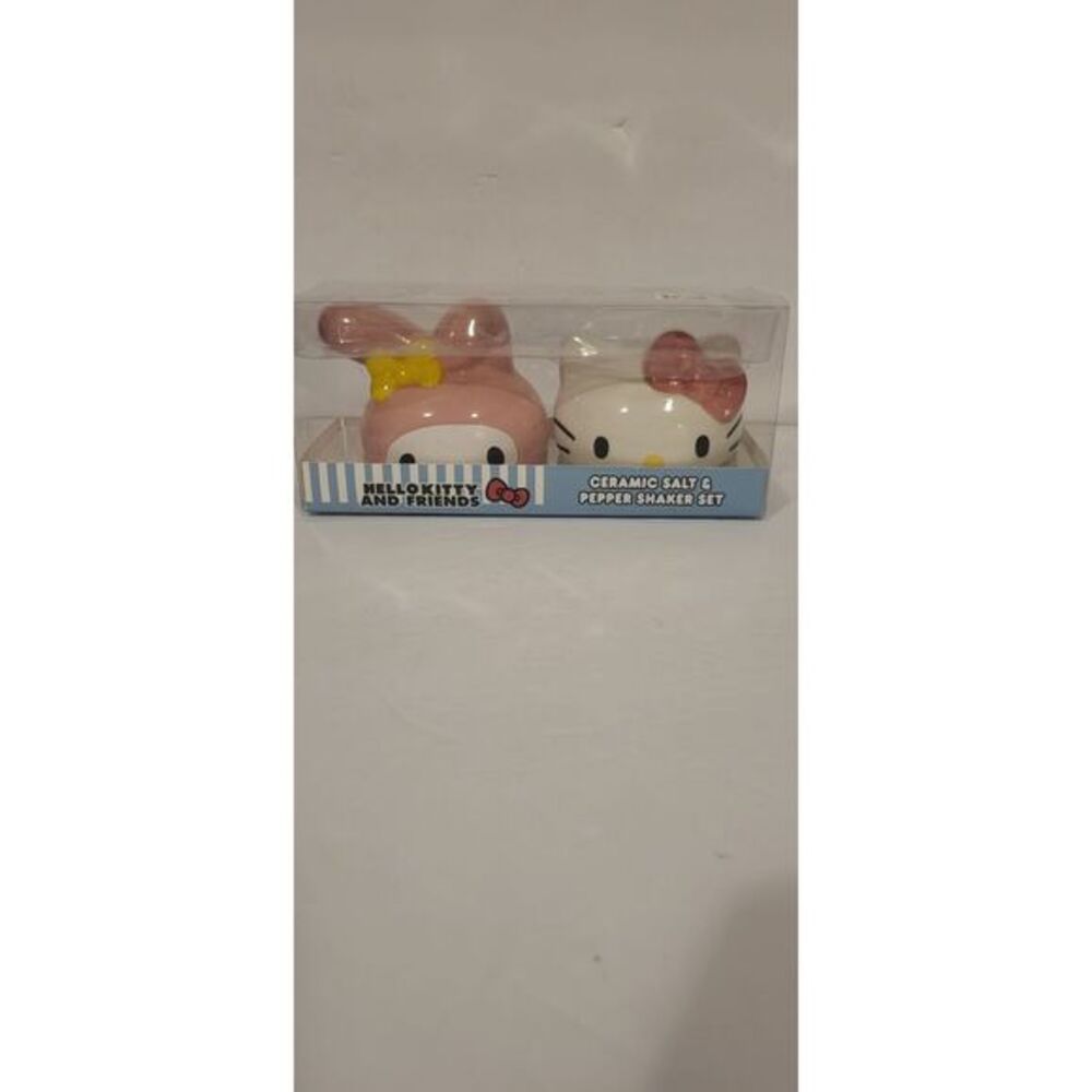 New Sanrio Ceramic Hello Kitty And Friends Salt And Pepper‎ Shaker Set HG8